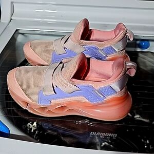 Kids sneakers size 34 euro